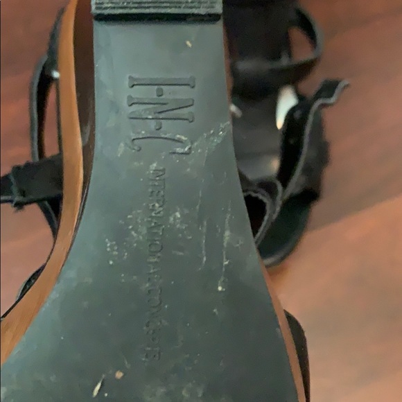 Size 7 1/2 wedges - Picture 3 of 4